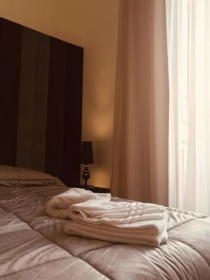 Guest house Motta Palace Apartments & Rooms Motta Sant' Anastasia