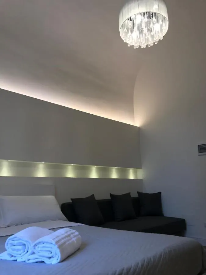 Motta Palace Apartments & Rooms Motta SantʼAnastasia