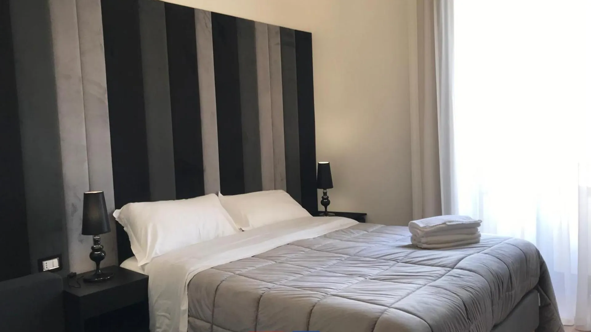 Motta Palace Apartments & Rooms Motta SantʼAnastasia